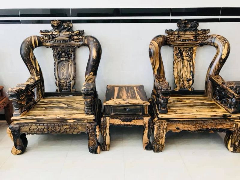 Bộ bàn ghế gỗ tự nhiên phòng khách hình Nghê tràng Mun sọc Lào